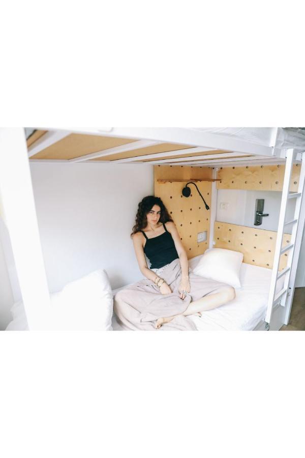 Gia Dormitory Hostel เทลอาวีฟ ภายนอก รูปภาพ